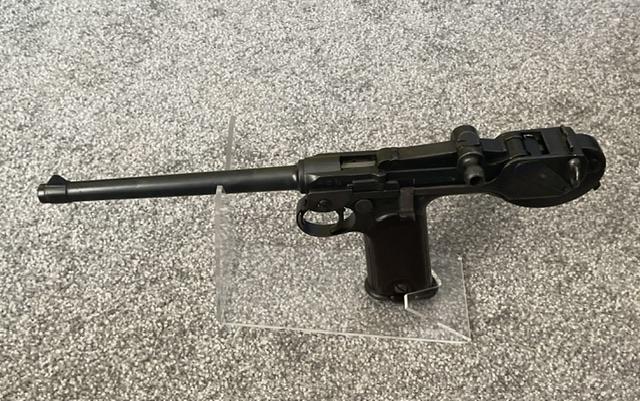 C-93 Borchardt Pisol