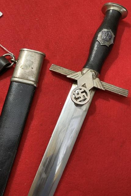 1ST Pattern RLB Leaders Dagger