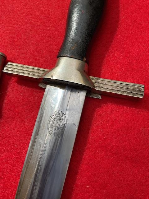 1ST Pattern RLB Leaders Dagger